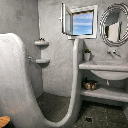 Sensia Luxury Studio With Hot Tub Oia  Exterior photo